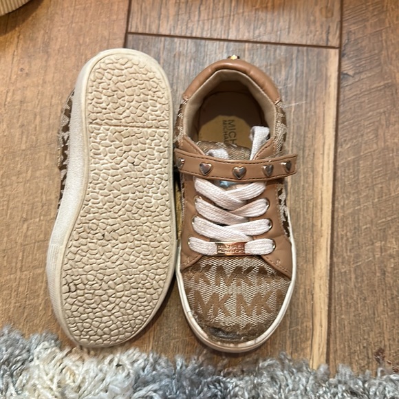 Michael Kors sneakers toddler sz 9 - Picture 2 of 4
